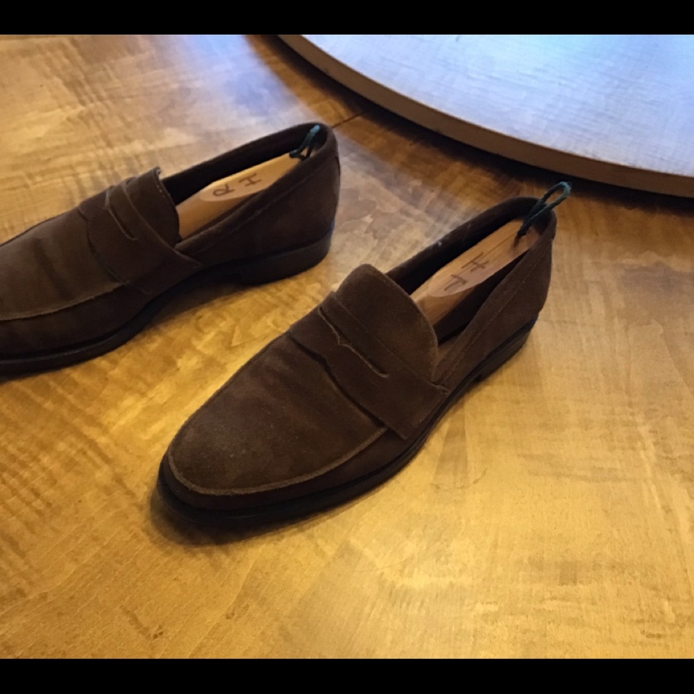 Allen Edmonds Rust/Brown suede loafers. Size 9D Excellent condition